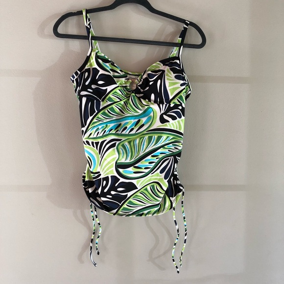 Speedo Other - Speedo green jungle print Tankini top 12
